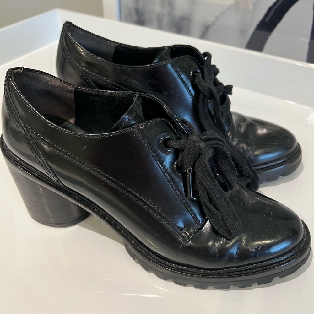 Marc Jacobs Heel Leather Oxfords